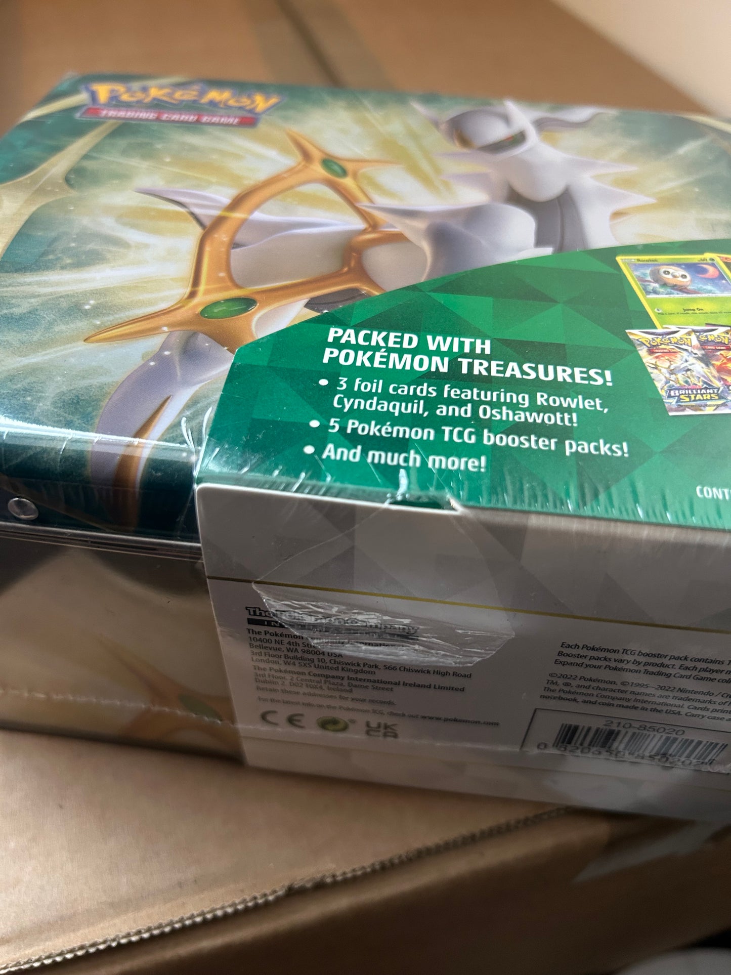 Pokemon 2022 Spring Collector Chest (small tear in seal)